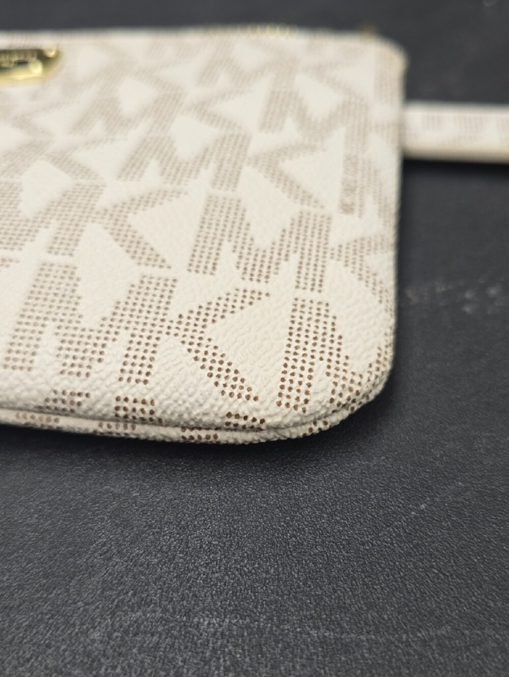 Michael Kors Beige Logo Belt Bag - Picture 4 of 12